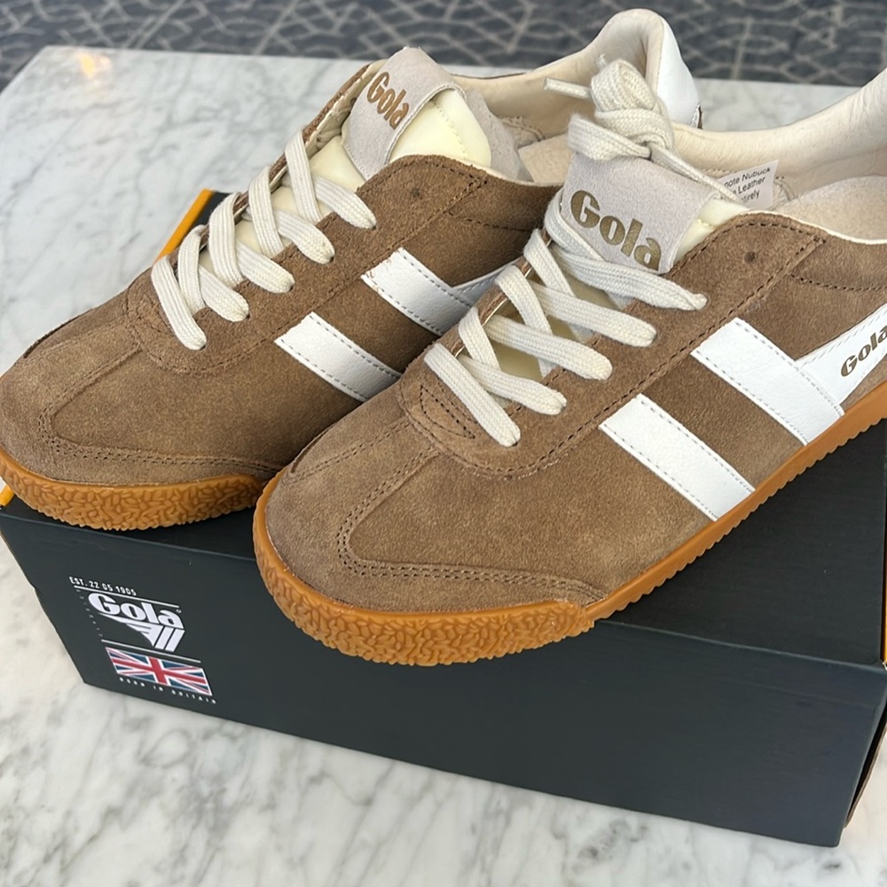 Gola Elan women’s sneakers. EUR 38, US 7. Tobacco/White.